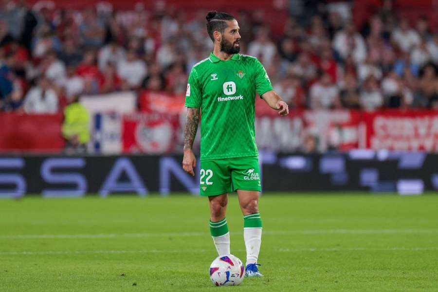 Real Betis coach Pellegrini: Isco injury a significant setback - Carlos Volcano