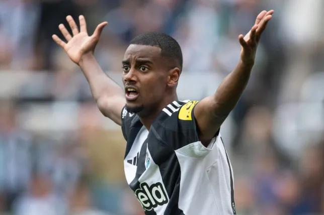 Update on Alexander Isak's injury revealed by Eddie Howe prior to Fulham vs Newcastle