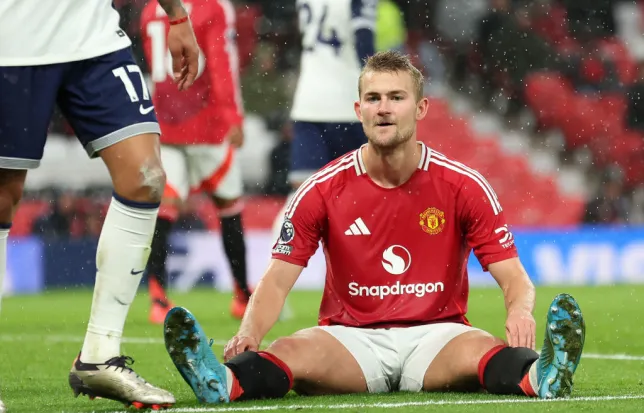 Jamie Carragher criticizes Manchester United summer signing Matthijs de Ligt following disappointing performance against Tottenham