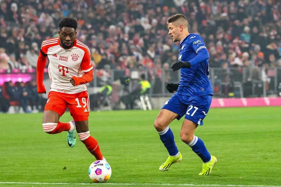 Bayern Munich wing-back Alphonso Davies catches the attention of Man Utd