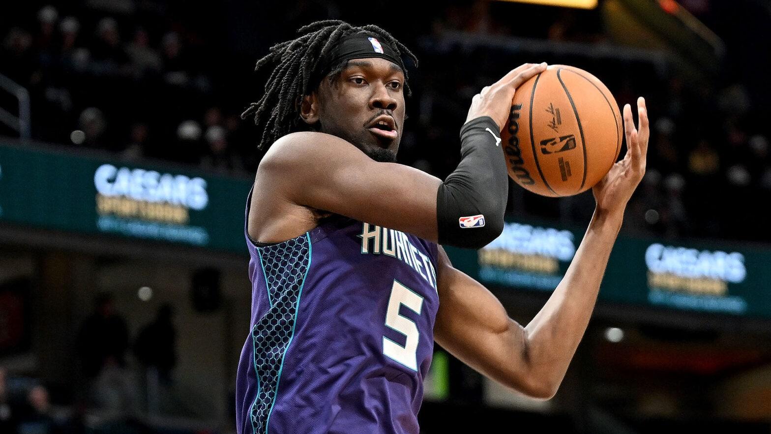 Lakers' deal for Hornets center Mark Williams has been canceled, team announces